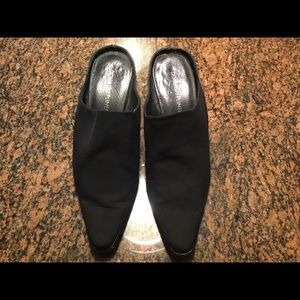 Donald J Pilner Luxe Stetch Fabic Mule sz6